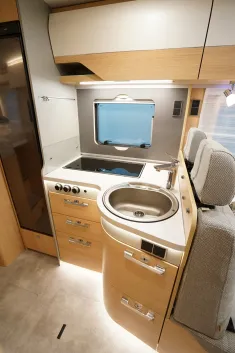 Bild 10 Hymer B-MC I 600 Blackline (Autom. Solar RFK Leder)