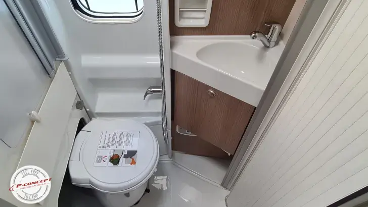 Fahrzeugbild Malibu Van Diversity 640 LE K GT skyview *junger Gebrauchtwagen* #16