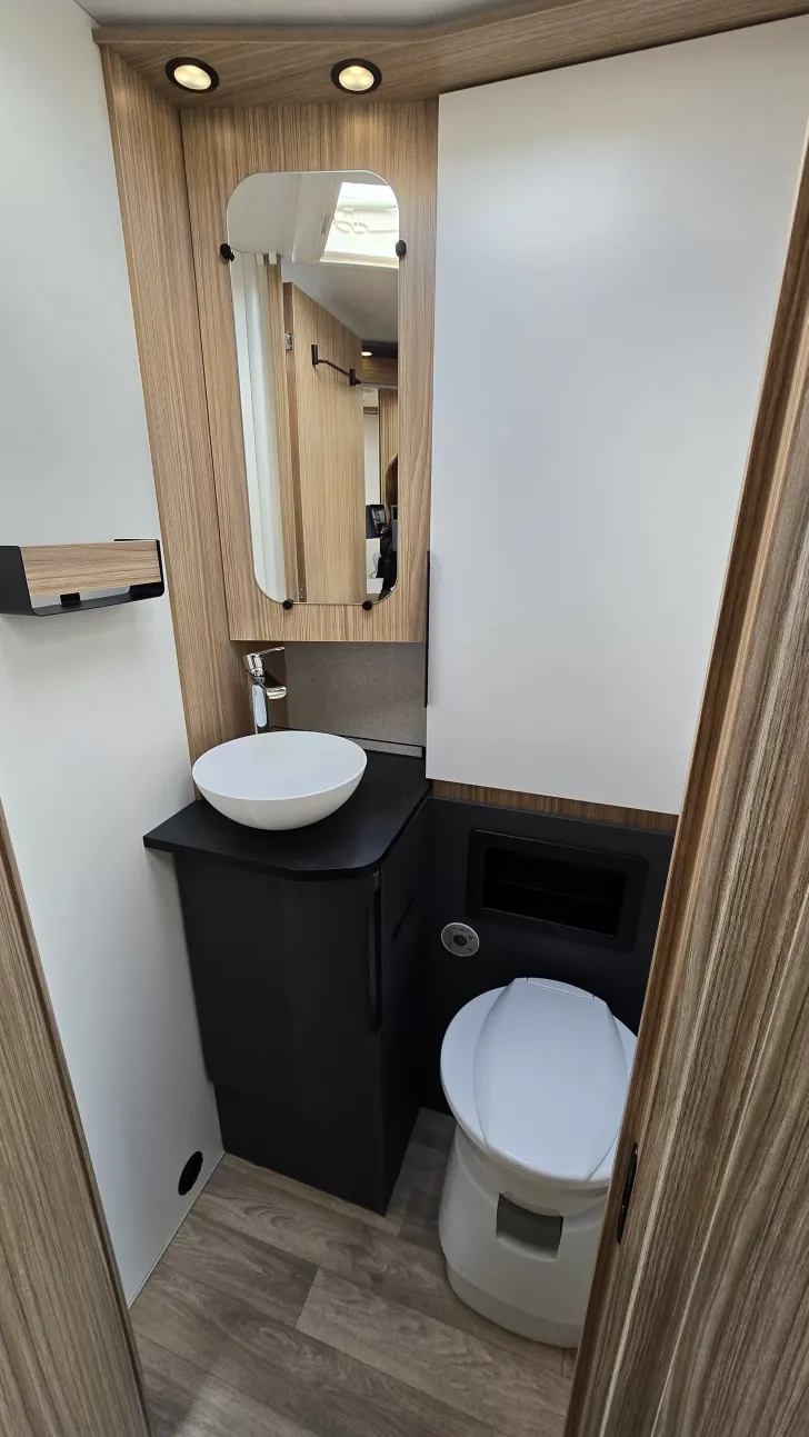 Fahrzeugbild Pilote Pacific P720U Expression #14