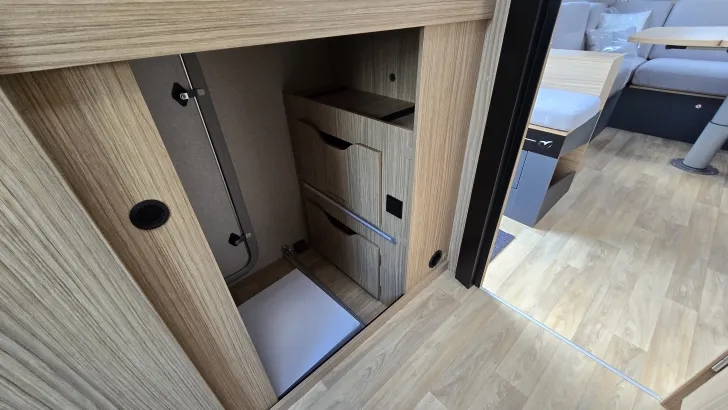 Fahrzeugbild Pilote Pacific P720U Expression #16