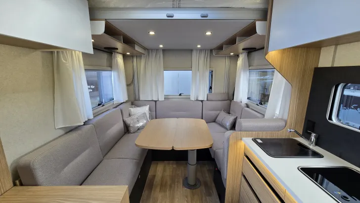 Fahrzeugbild Pilote Pacific P720U Expression #10