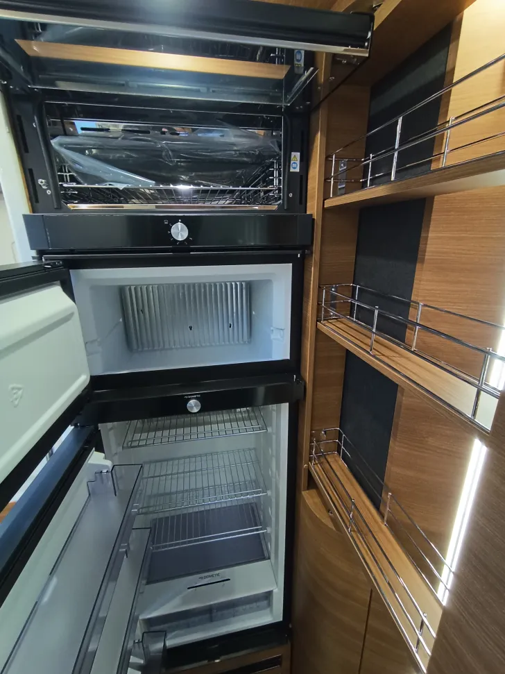 Fahrzeugbild Carthago chic c-line T 4.9 LE #12
