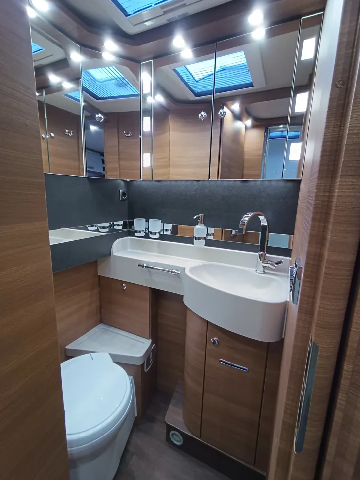 Fahrzeugbild Carthago chic c-line T 4.9 LE #13