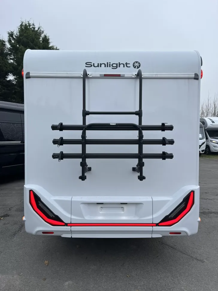 Fahrzeugbild Sunlight V 66 Paket One mit Markise* #5