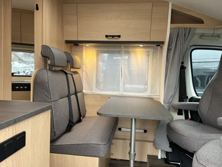 Fahrzeugbild Sunlight V 66 Paket One mit Markise* #9