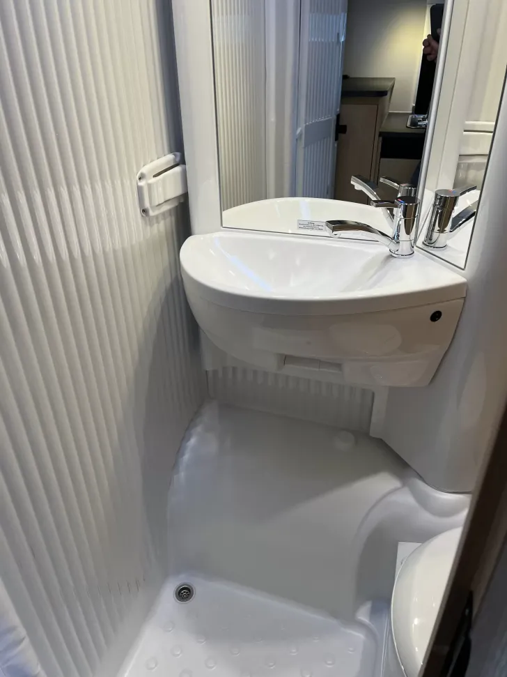 Fahrzeugbild Sunlight V 66 Paket One mit Markise* #19