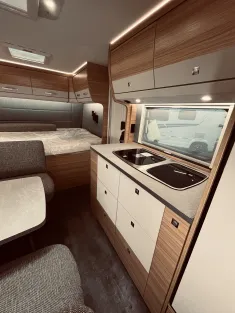Bild 20 Dethleffs Camper 500 QSK Stockbett, Silber, voll