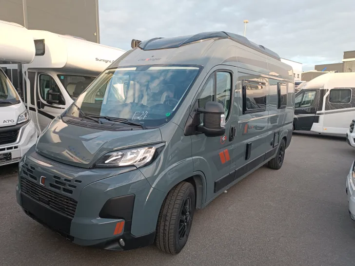 Fahrzeugbild Challenger Van F&S Edition #3