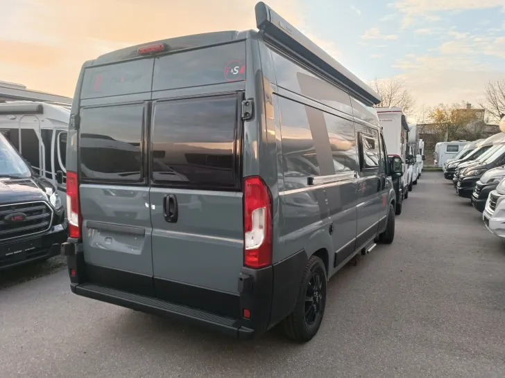 Fahrzeugbild Challenger Van F&S Edition #4