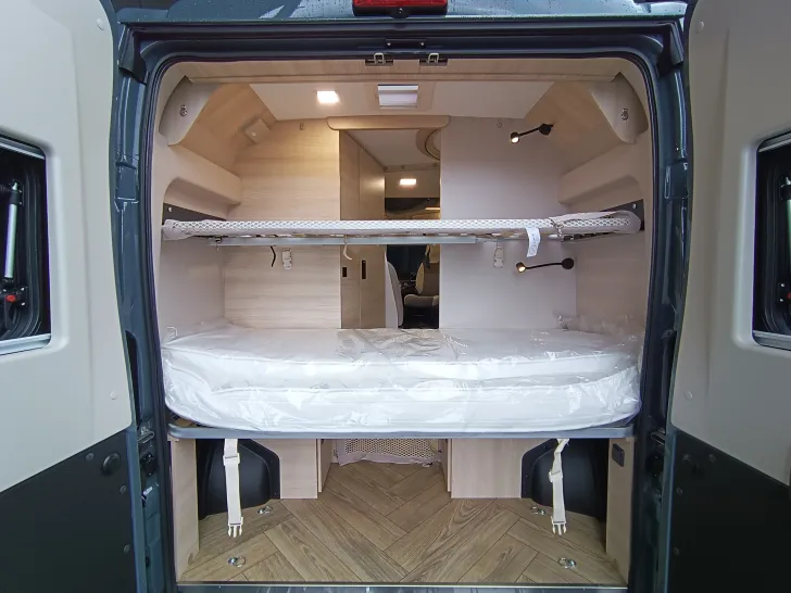 Fahrzeugbild Challenger Van F&S Edition #15