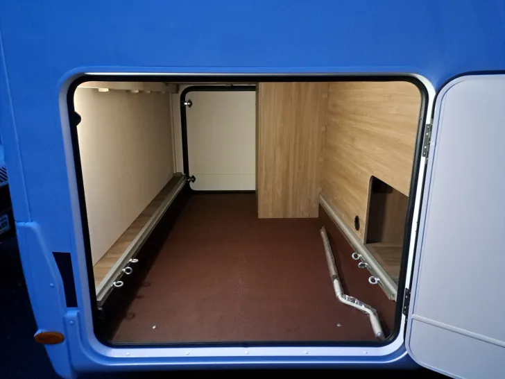 Fahrzeugbild Carado Edition24 T Ford 449 155 PS Hubbett #8