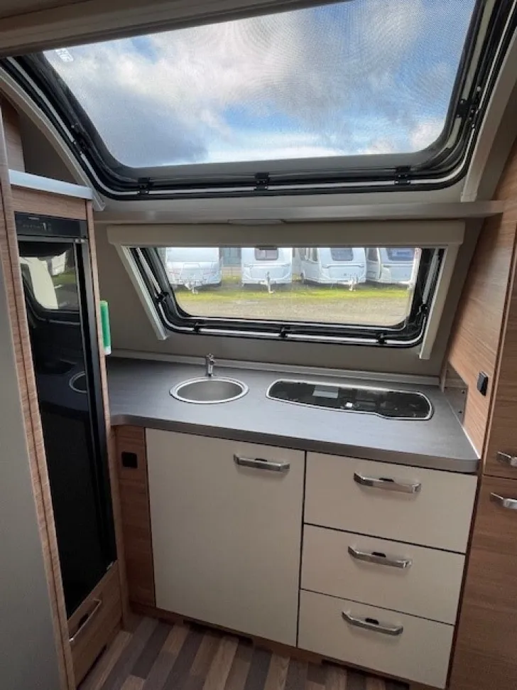 Fahrzeugbild Weinsberg CaraOne 390 PUH #11