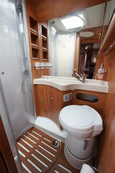 Bild 13 Carthago chic c-line T T 4.8 H Verkauf nur an Gewerbe!