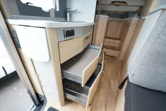 Bild 8 Hymer B-Klasse MC T 580 MwSt, SAT-TV, Markise, 3,5t