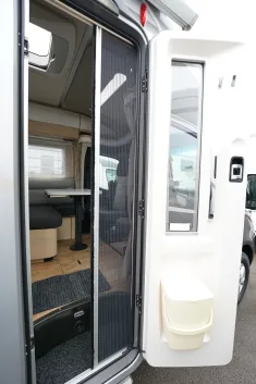 Bild 17 Hymer B-Klasse MC T 580 MwSt, SAT-TV, Markise, 3,5t