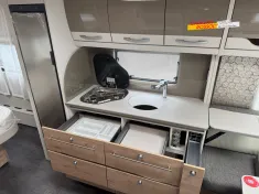 Bild 10 Dethleffs Nomad 650 RQT