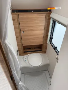 Bild 13 Dethleffs Camper 560 FMK
