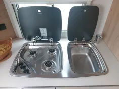 Bild 11 LMC Sassino 450 D Sassino-, Dusch- u. Autarkiepaket