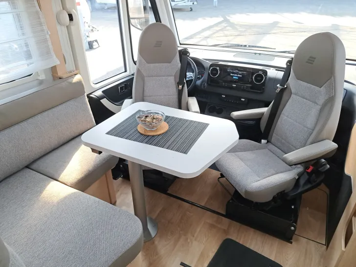 Fahrzeugbild Hymer B-Klasse MC I 580 Bugausbau, Premium, Backofen #10