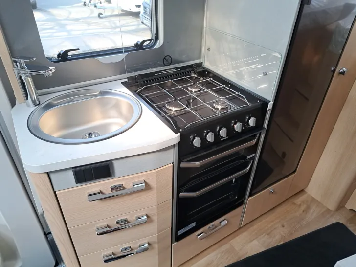 Fahrzeugbild Hymer B-Klasse MC I 580 Bugausbau, Premium, Backofen #15