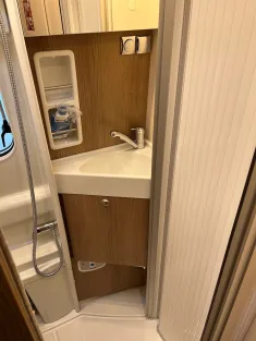 Bild 14 Malibu Van first class - two rooms 640 LE RB sofort verfügbar + 180 PS Automatik