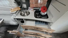 Bild 13 Dethleffs Alpa I 6820-2 *AUTOMATIK*180 PS*ALDE*Backofen*