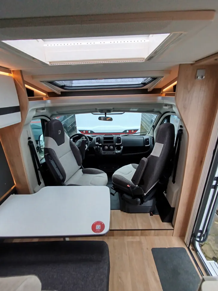 Fahrzeugbild Dethleffs Globebus Camp T 4 *Dieselheizung* 4 Sitzplätze* #5