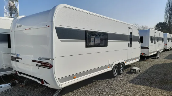 Fahrzeugbild Hobby Maxia 660 WQM 2,2t, Alde Fussbodenheiz, Backofen #3
