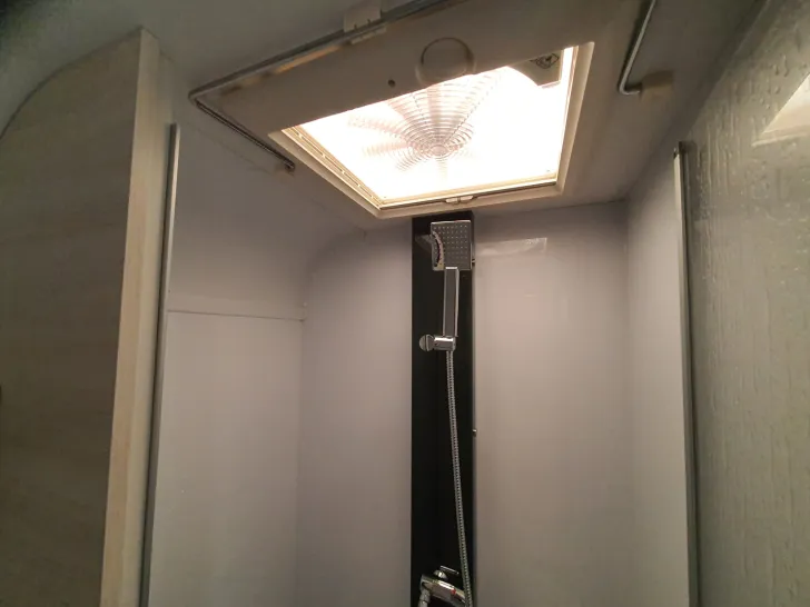 Fahrzeugbild Caravelair Artica 586 Family Abverkauf Ausstellungswagen #17