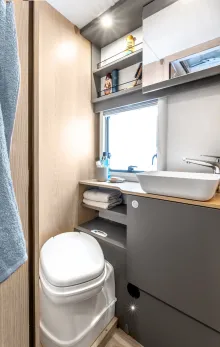 Fahrzeugbild LMC Tourer Lift H 730 G AHK, RF, SAT, Dachklima #15