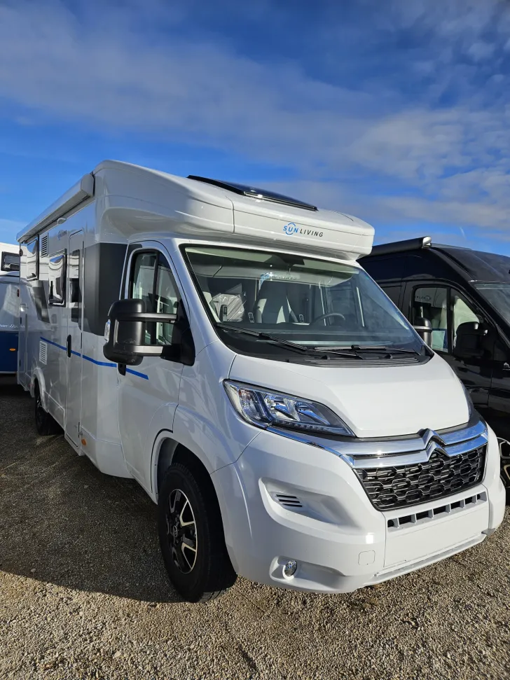 Fahrzeugbild Sun Living S 70SL X-TRA Markise|Hubbett auf Oktober 25 #26