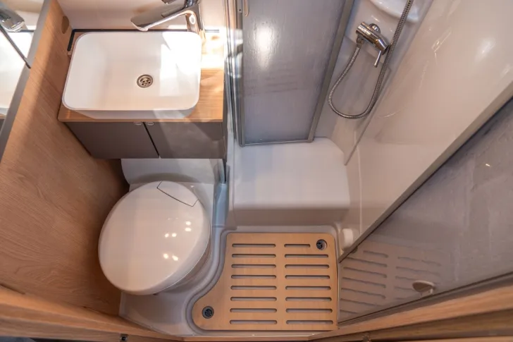 Fahrzeugbild LMC Tourer Lift H664 *Bi-Xenon*Navi*Hubbett*RFK #17