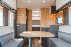Bild 10 LMC Tourer Lift H 720 *Mj.24*Queensbett*Automatik