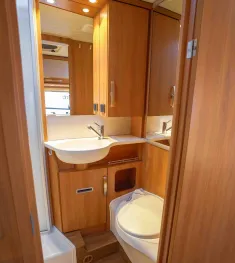 Bild 14 Hymer Exsis-i 678 Rollerträger/Solar/Lithium/Markise