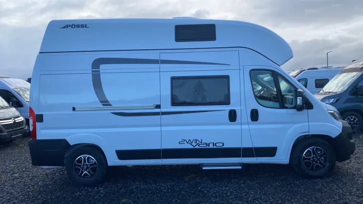 Seitlich Pössl H-Line 2WIN Vario ( 00 )