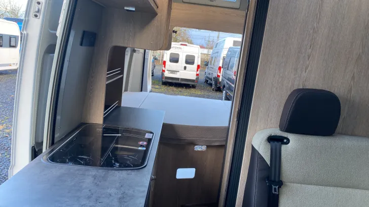 Sicht vorne-hinten Pössl H-Line 2WIN Vario ( 00 )