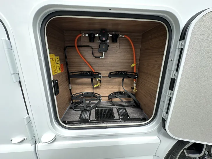 Fahrzeugbild Knaus L!VE WAVE 650 MF LED | ACC | Navi | Kamera #21