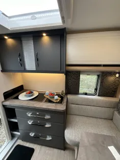 Bild 9 Hobby De Luxe 400 SFe