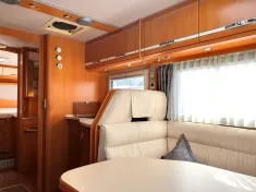 Bild 9 Phoenix Liner 7800 L