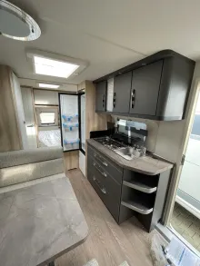 Fahrzeugbild Hobby De Luxe 540 KMFe #5