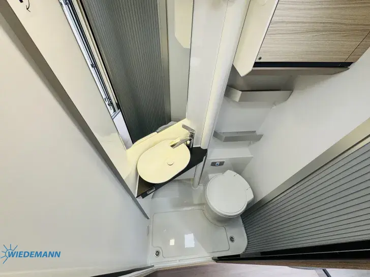 Toilette Adria Compact SL *ACC * HB el. * LED * ZV*
