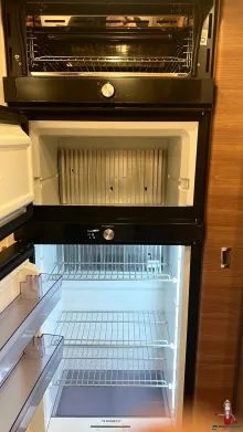 Fahrzeugbild Carthago chic c-line xl I I 5.9 LE Mercedes (228) #30