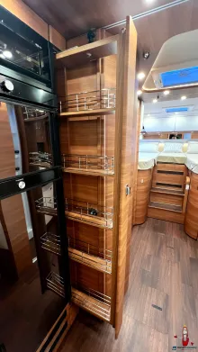 Fahrzeugbild Carthago chic c-line xl I I 5.9 LE Mercedes (228) #32