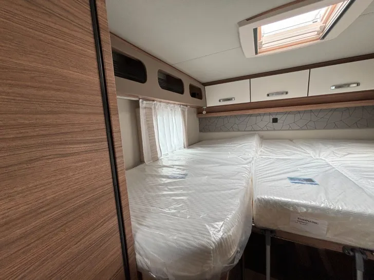 Fahrzeugbild Weinsberg CaraCompact 640 MEG EDITION [PEPPER] #11