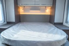 Bild 12 Etrusco T 7400 QBC *Mj.25*TypeX*Queensbett*Hubbett*Solar