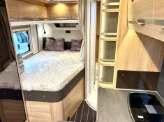 Bild 8 Knaus Sky TI 650 MF Platinum Selection 180 PS Automatik Rahmenfenster
