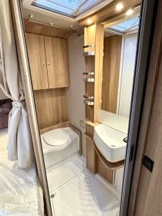 Bild 10 Knaus Sky TI 650 MF Platinum Selection 180 PS Automatik Rahmenfenster