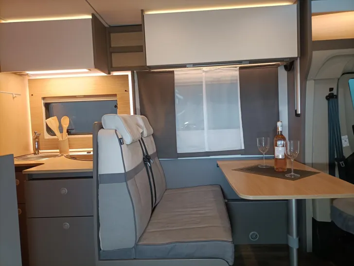 Fahrzeugbild LMC Tourer Lift H 730 G AHK, RF, SAT, Dachklima #5