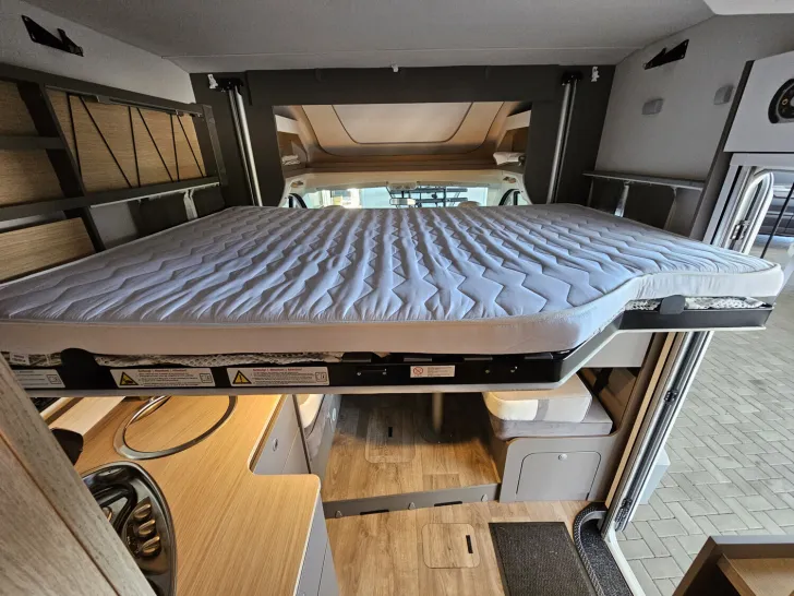 Fahrzeugbild LMC Tourer Lift H 720 Rahmenfenster / Sonderpreis #17