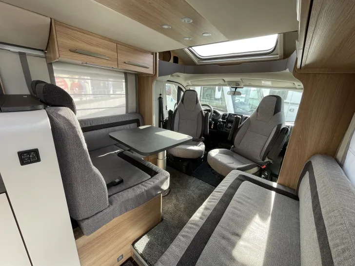 Fahrzeugbild Knaus Sky TI 650 MF #2